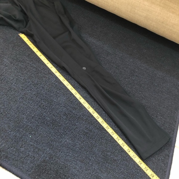 Under Armour Black Joggers Size Medium - Picture 11 of 11